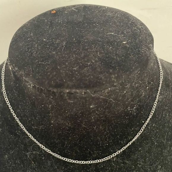 14” silver plated Cuban link necklace with a lobster clasp - Picture 1 of 10